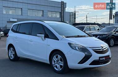 Opel Zafira Tourer 2015