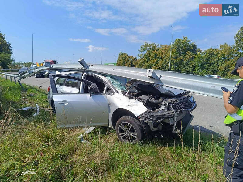 Минивэн Opel Zafira Tourer 2011 в Киеве