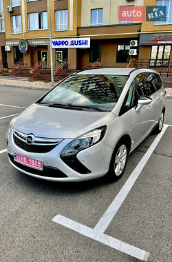 Opel Zafira Tourer 2012