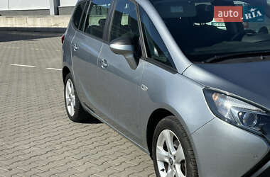 Минивэн Opel Zafira Tourer 2012 в 