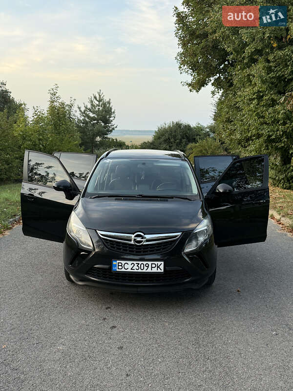 Минивэн Opel Zafira Tourer 2012 в Львове