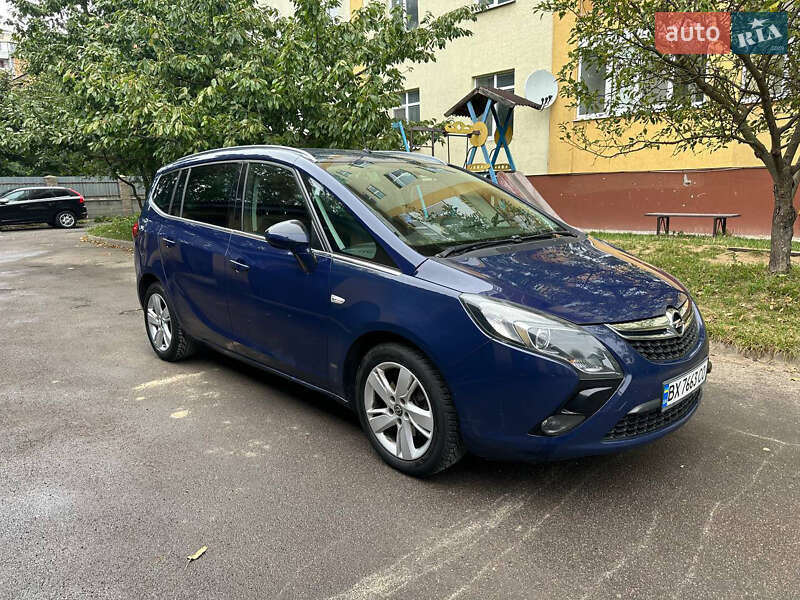 Opel Zafira Tourer 2013