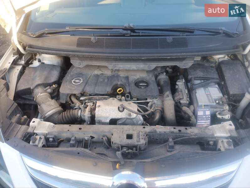 Мінівен Opel Zafira Tourer 2016 в Харкові фото 11 Мінівен Opel Zafira Tourer 2016 в Харкові