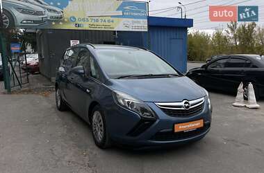 Opel Zafira Tourer 2012