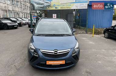 Минивэн Opel Zafira Tourer 2012 в 