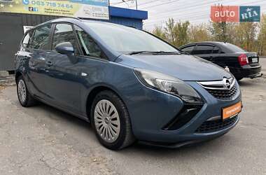 Минивэн Opel Zafira Tourer 2012 в 