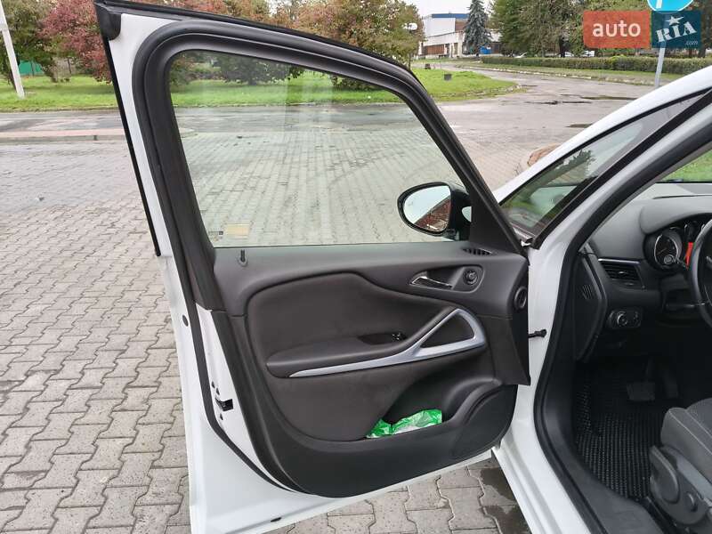 Минивэн Opel Zafira Tourer 2014 в Луцке