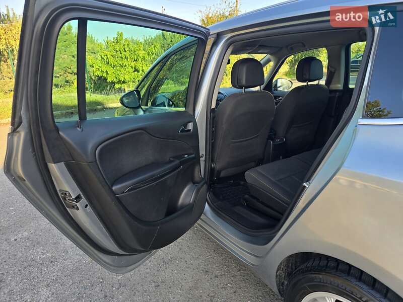 Минивэн Opel Zafira Tourer 2015 в Хмельницком фото 46 Минивэн Opel Zafira Tourer 2015 в Хмельницком