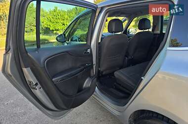 Минивэн Opel Zafira Tourer 2015 в 