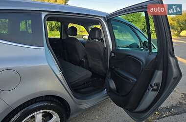 Минивэн Opel Zafira Tourer 2015 в 