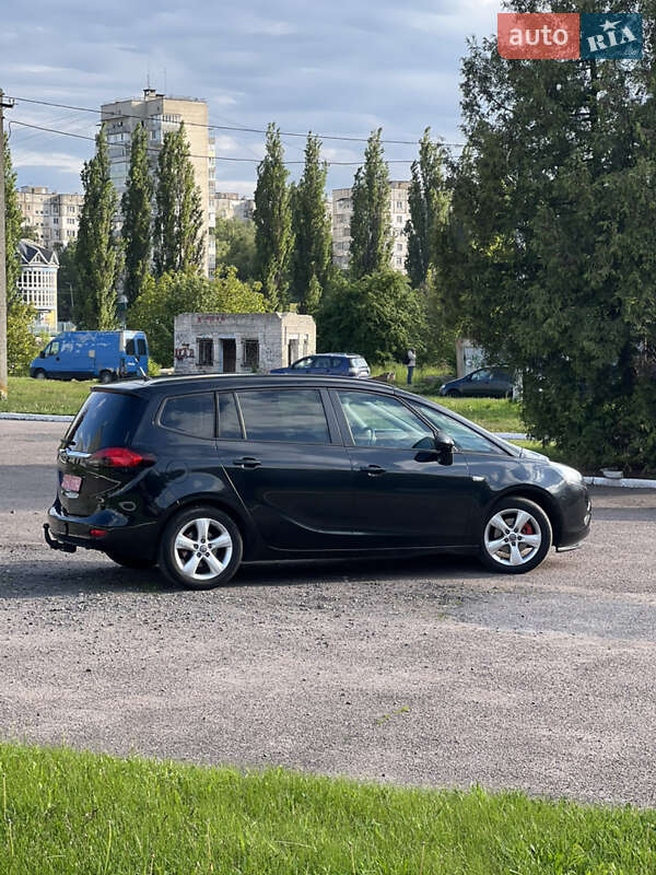 Минивэн Opel Zafira Tourer 2013 в Ровно