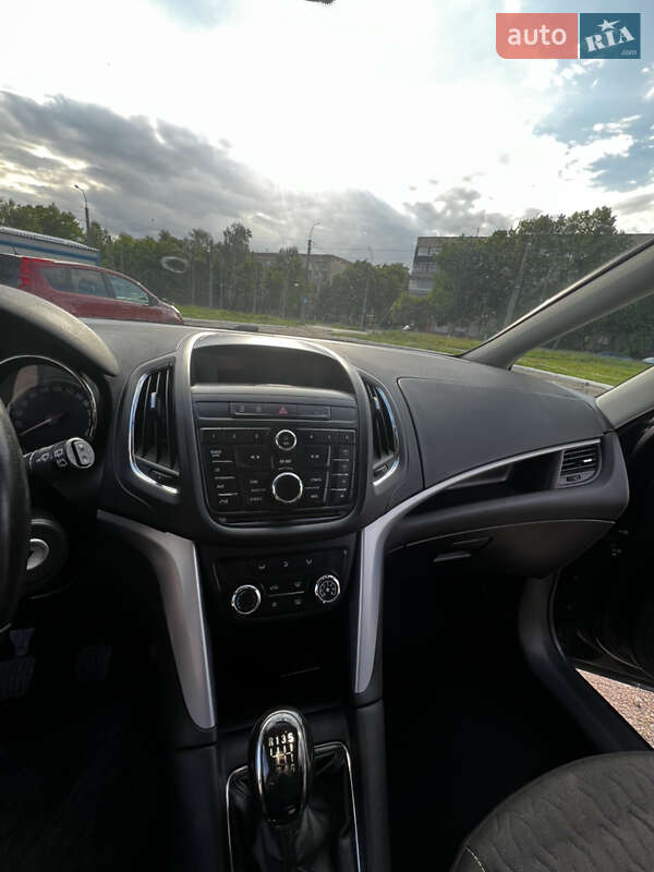 Минивэн Opel Zafira Tourer 2013 в Ровно