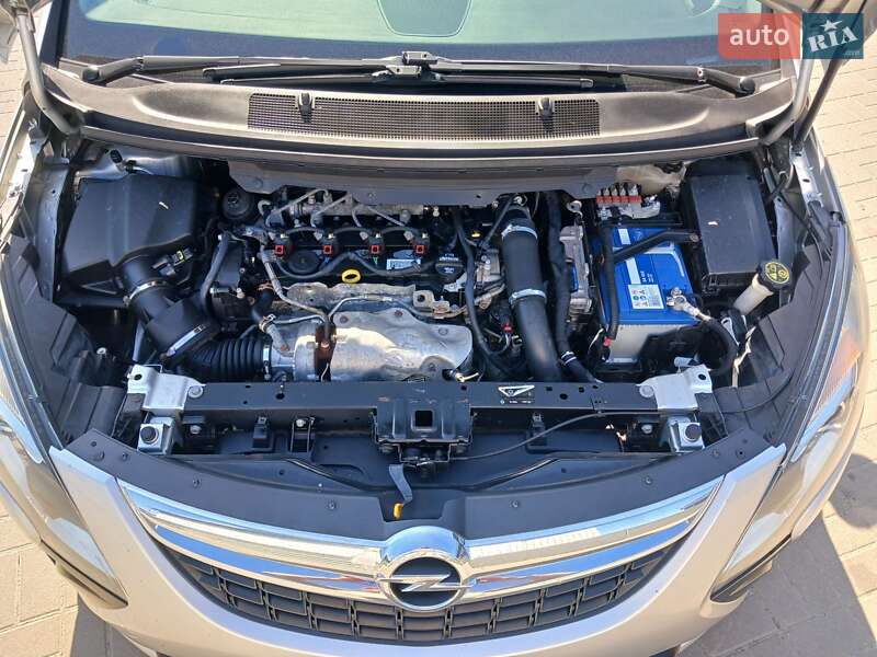 Мінівен Opel Zafira Tourer 2015 в Черкасах фото 19 Мінівен Opel Zafira Tourer 2015 в Черкасах