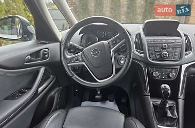 Минивэн Opel Zafira Tourer 2013 в 