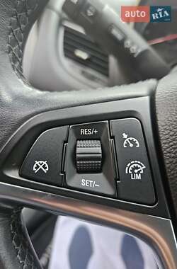 Минивэн Opel Zafira Tourer 2013 в 