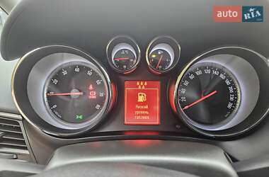 Минивэн Opel Zafira Tourer 2013 в 