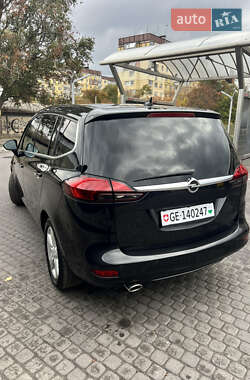 Минивэн Opel Zafira Tourer 2013 в 