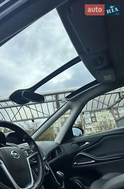 Минивэн Opel Zafira Tourer 2013 в 