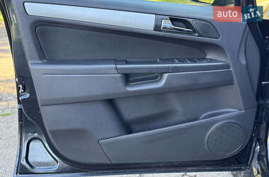 Мінівен Opel Zafira Tourer 2013 в 