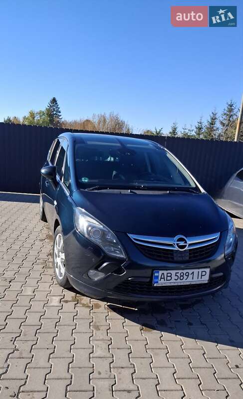 Opel Zafira Tourer 2014