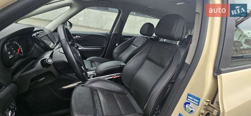 Минивэн Opel Zafira Tourer 2017 в Киеве