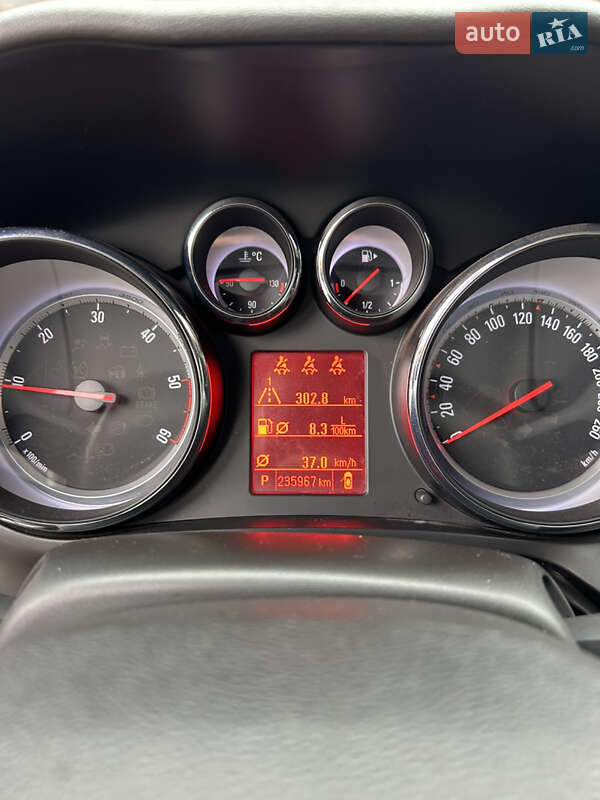 Минивэн Opel Zafira Tourer 2012 в Кропивницком фото 12 Минивэн Opel Zafira Tourer 2012 в Кропивницком