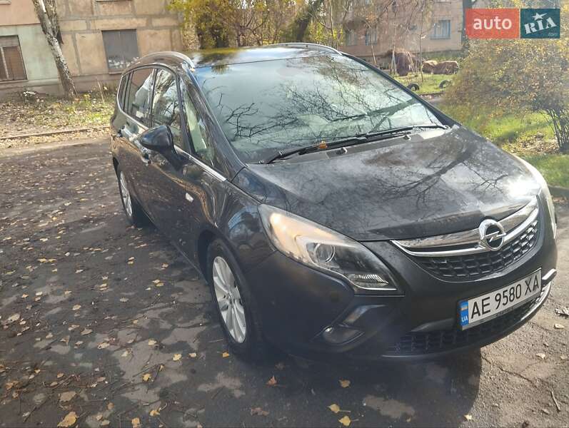 Минивэн Opel Zafira Tourer 2012 в Кривом Роге
