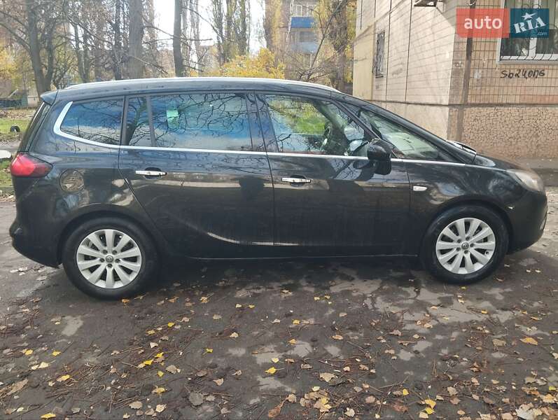 Минивэн Opel Zafira Tourer 2012 в Кривом Роге