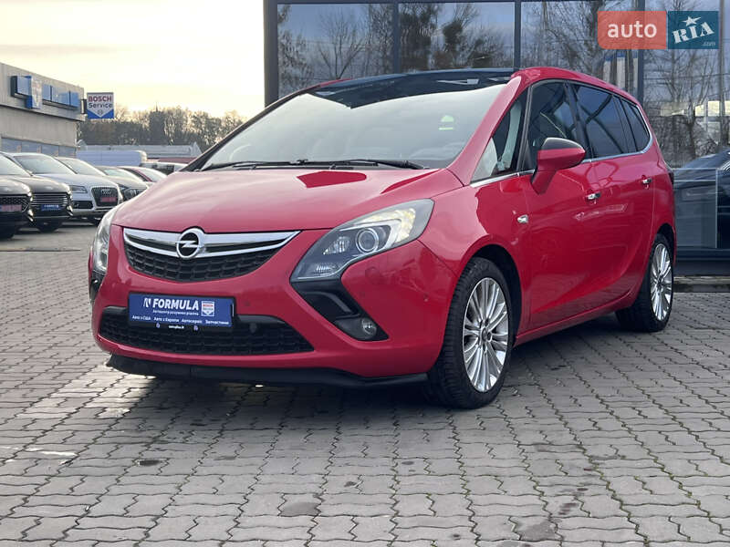 Минивэн Opel Zafira Tourer 2012 в Нововолынске