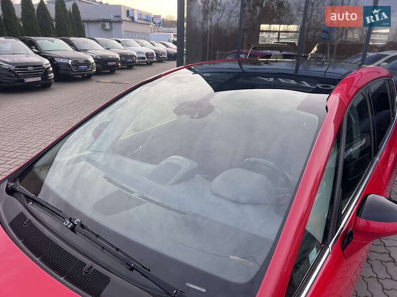 Минивэн Opel Zafira Tourer 2012 в Нововолынске