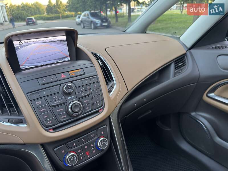 Минивэн Opel Zafira Tourer 2011 в Умани