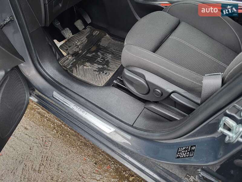 Минивэн Opel Zafira Tourer 2015 в Виннице фото 11 Минивэн Opel Zafira Tourer 2015 в Виннице