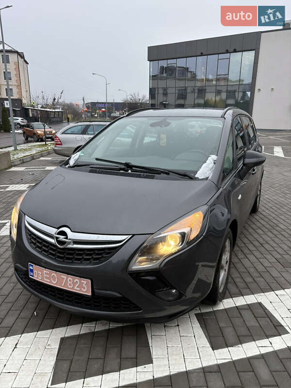 Минивэн Opel Zafira Tourer 2012 в Ровно