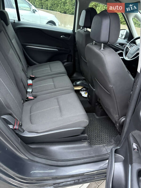Минивэн Opel Zafira Tourer 2012 в Ровно