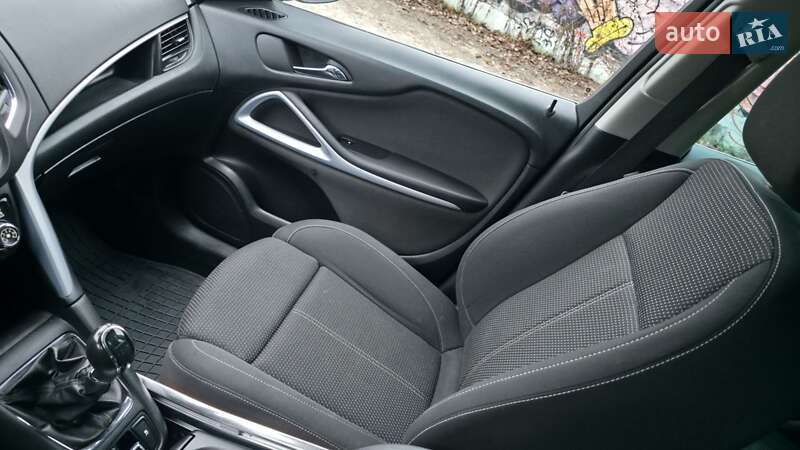 Минивэн Opel Zafira Tourer 2013 в Сумах фото 40 Минивэн Opel Zafira Tourer 2013 в Сумах