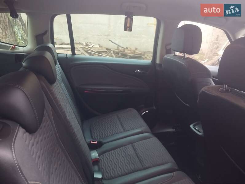 Мінівен Opel Zafira Tourer 2012 в Кривому Розі