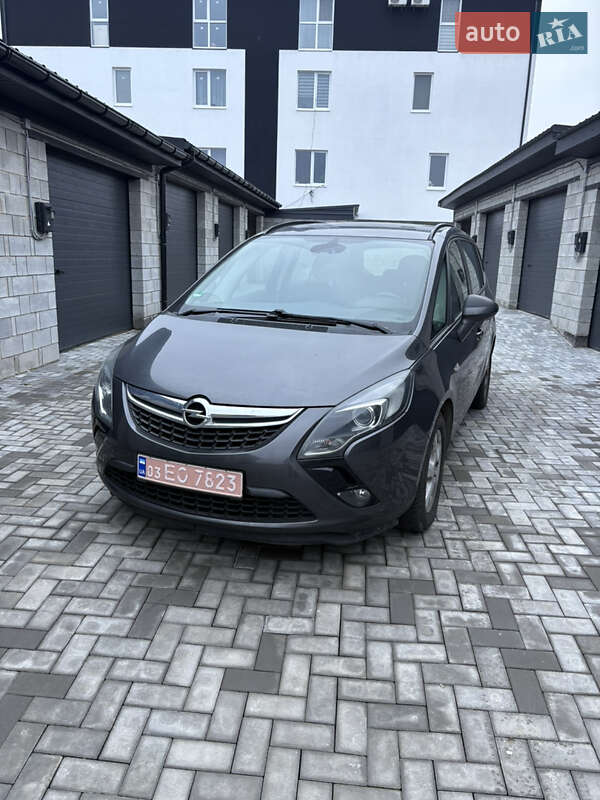 Минивэн Opel Zafira Tourer 2012 в Ровно