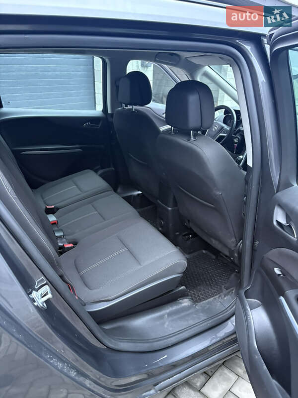 Минивэн Opel Zafira Tourer 2012 в Ровно