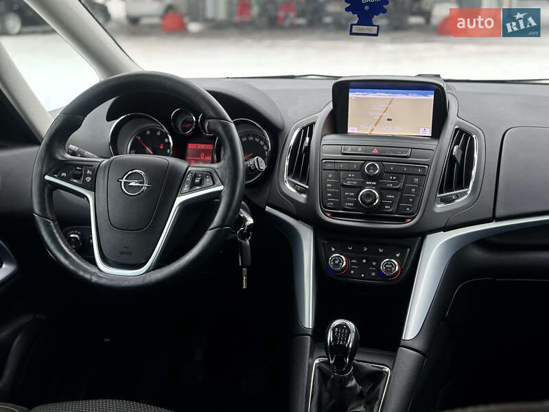 Мінівен Opel Zafira Tourer 2015 в Житомирі