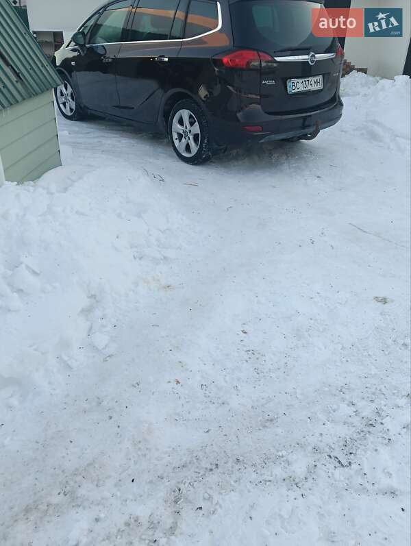 Минивэн Opel Zafira Tourer 2013 в Жовкве