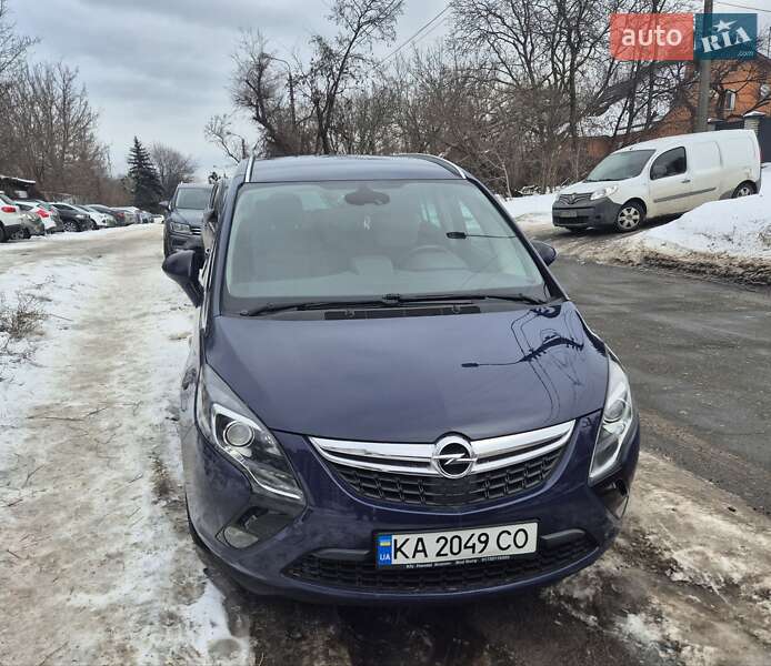 Opel Zafira Tourer 2016