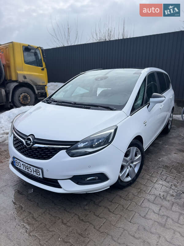 Opel Zafira Tourer 2017
