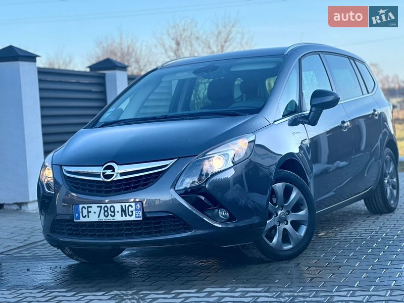 Opel Zafira Tourer 2013 Opel Zafira Tourer 2013
