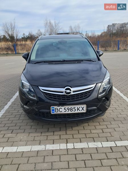 Opel Zafira Tourer 2013