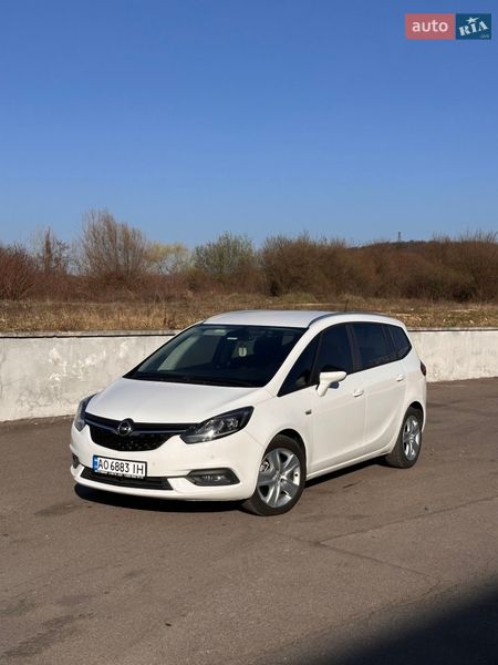 Opel Zafira Tourer 2016