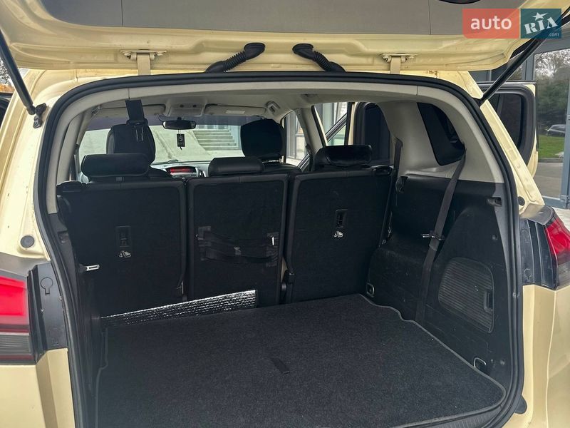 Минивэн Opel Zafira Tourer 2012 в Новояворовске