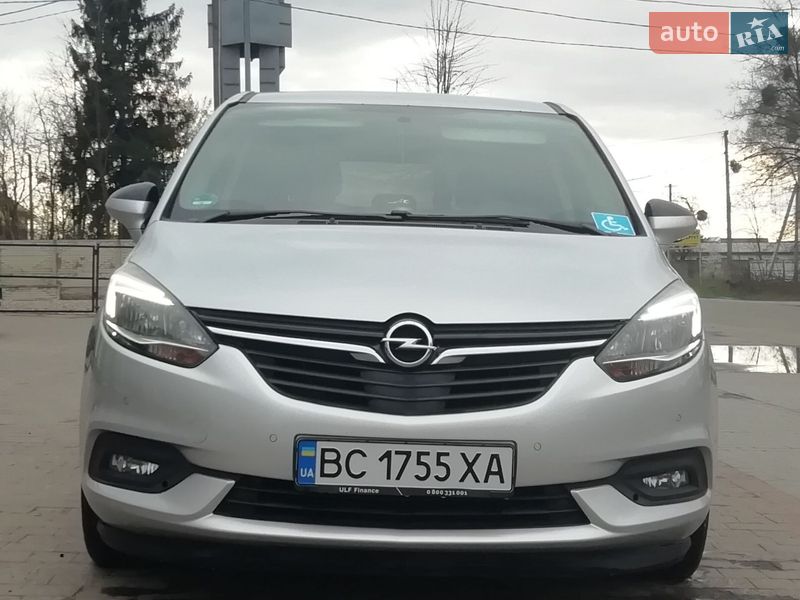Минивэн Opel Zafira Tourer 2018 в Стрые
