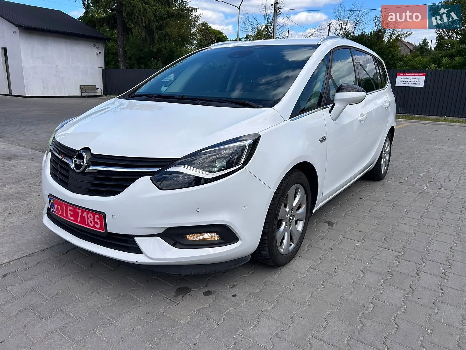 2017 Opel Zafira - фото 1