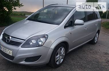 Универсал Opel Zafira 2011 в Ровно