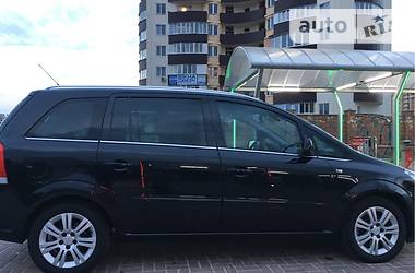 Универсал Opel Zafira 2012 в Ровно